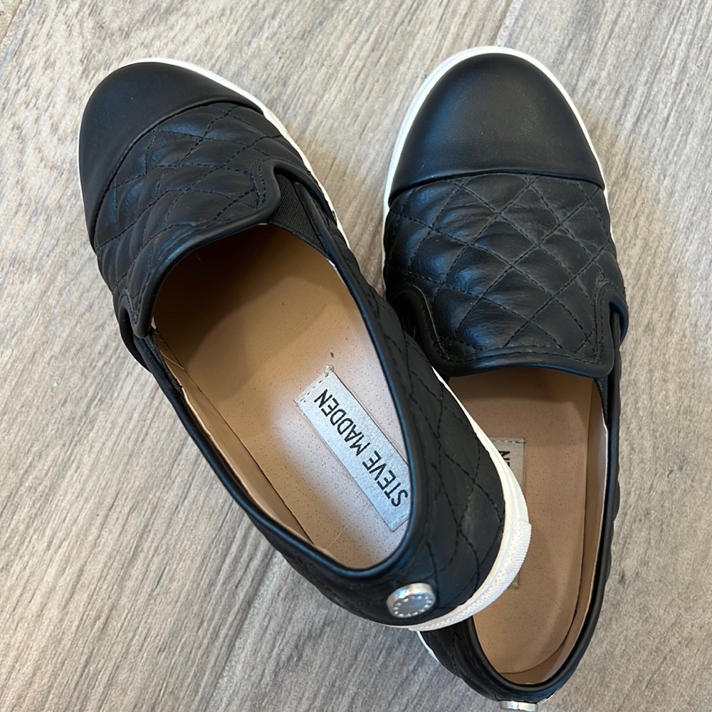 Steve Madden slip on sneakers